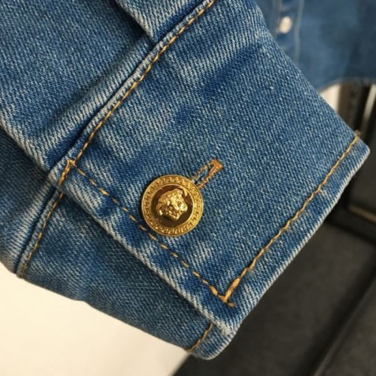 VERSACE Versace Denim Shirt 2024FW Half Price SALE Hard to Get VERSACE Versace Denim Shirt 2024FW Half Price SALE Hard to Get