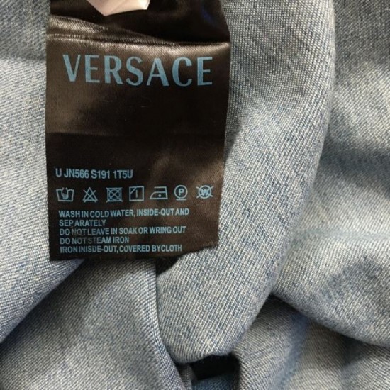 VERSACE Versace Denim Shirt 2024FW Half Price SALE Hard to Get VERSACE Versace Denim Shirt 2024FW Half Price SALE Hard to Get