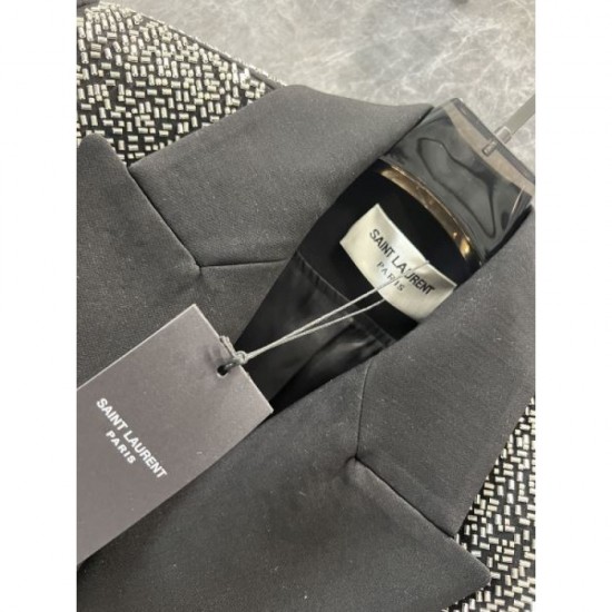 YSL Yves Saint Laurent Coat 2024FW Latest Popular Topic YSL Yves Saint Laurent Coat 2024FW Latest Popular Topic