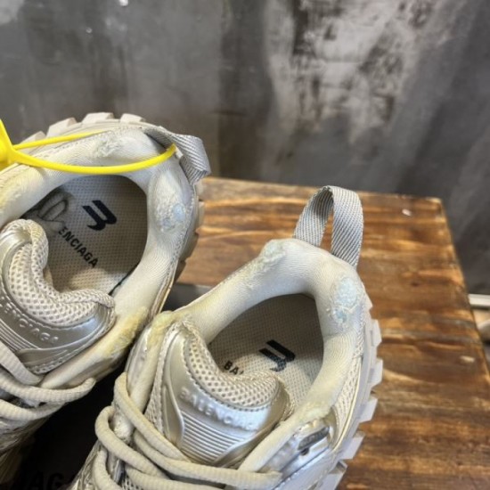 BALENCIAGA Balenciaga's explosively popular 2024SS men's sneakers BALENCIAGA Balenciaga's explosively popular 2024SS men's sneakers