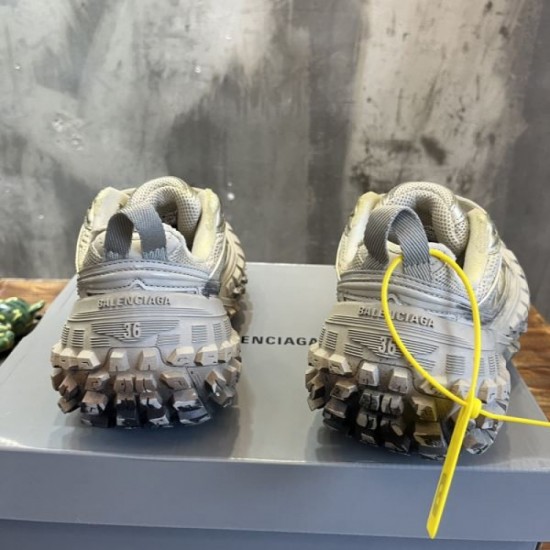 BALENCIAGA Balenciaga's explosively popular 2024SS men's sneakers BALENCIAGA Balenciaga's explosively popular 2024SS men's sneakers