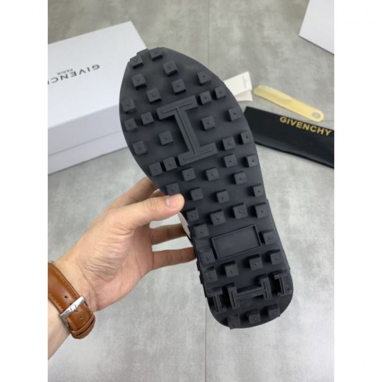 GIVENCHY Magazine Published in Japan 2024SS Men's Sneakers GIVENCHY Magazine Published in Japan 2024SS Men's Sneakers