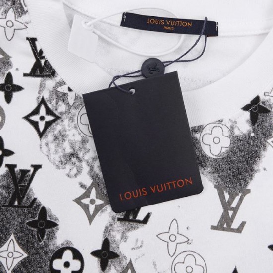 2024SS continues to be a hot seller LOUIS VUITTON Short sleeve T-shirt 2024SS continues to be a hot seller LOUIS VUITTON Short sleeve T-shirt