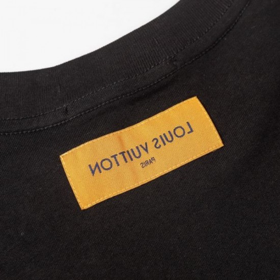 2024SS Celebrity Favorite Elegant LOUIS VUITTON Men's Short Sleeve T-Shirt 2024SS Celebrity Favorite Elegant LOUIS VUITTON Men's Short Sleeve T-Shirt