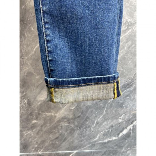 2024SS Popular item in magazines and on the street ARMANI Jeans 2024SS Popular item in magazines and on the street ARMANI Jeans
