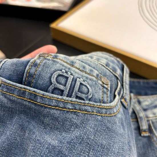 2024SS super cool new spring/summer BALENCIAGA jeans 2024SS super cool new spring/summer BALENCIAGA jeans