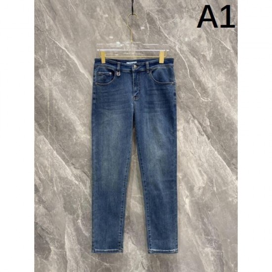 2024SS New DIOR jeans that are soft and comfortable to wear 2024SS New DIOR jeans that are soft and comfortable to wear