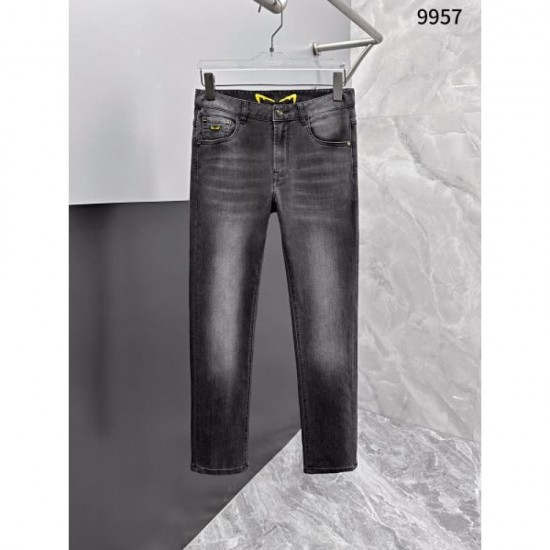2024SS FENDI jeans that are now very popular among celebrities 2024SS FENDI jeans that are now very popular among celebrities