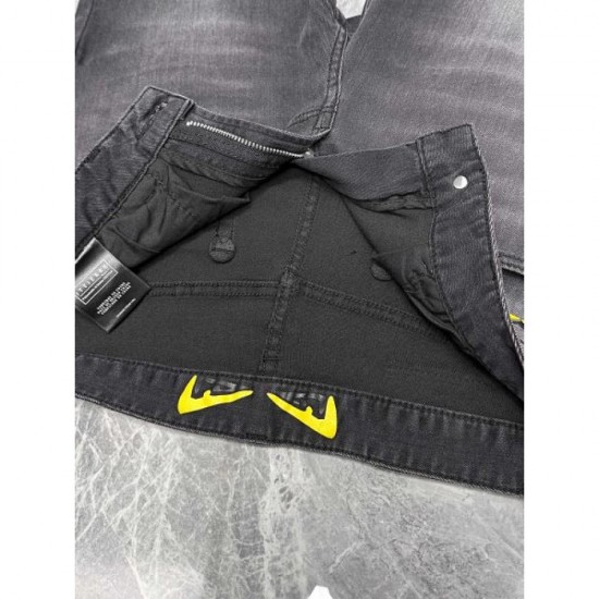 2024SS FENDI jeans that are now very popular among celebrities 2024SS FENDI jeans that are now very popular among celebrities