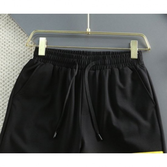 This season's trend is to incorporate FENDI shorts into your 2024SS wear. This season's trend is to incorporate FENDI shorts into your 2024SS wear.