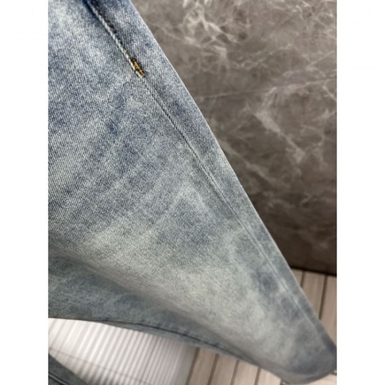 2024SS Sold out item Definitely a big hit in the summer GIVENCHY Jeans 2024SS Sold out item Definitely a big hit in the summer GIVENCHY Jeans