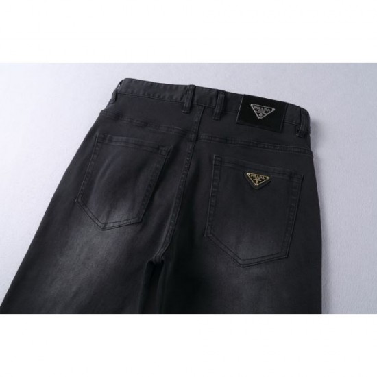 2024SS competition is inevitable! PRADA jeans you definitely want to check out 2024SS competition is inevitable! PRADA jeans you definitely want to check out