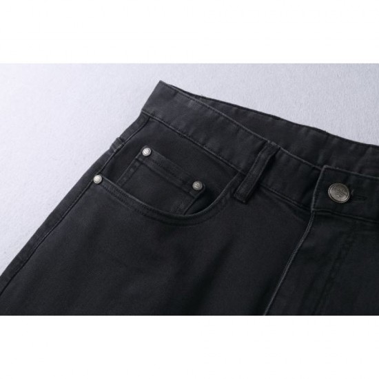 2024SS competition is inevitable! PRADA jeans you definitely want to check out 2024SS competition is inevitable! PRADA jeans you definitely want to check out