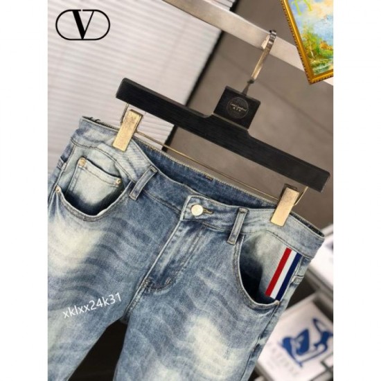 2024SS Overwhelming luxury VALENTINO jeans 2024SS Overwhelming luxury VALENTINO jeans