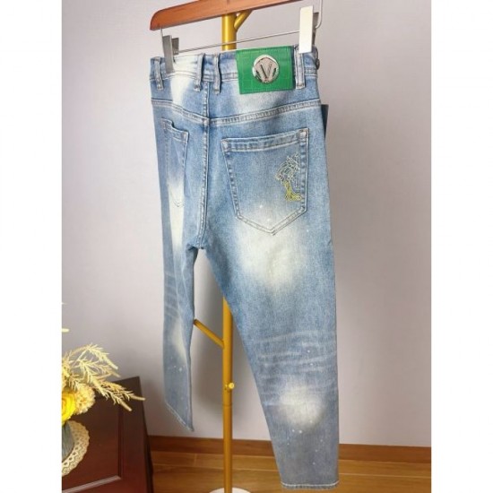 2024SS Spring/Summer New VIPSALE VERSACE Versace Jeans 2024SS Spring/Summer New VIPSALE VERSACE Versace Jeans