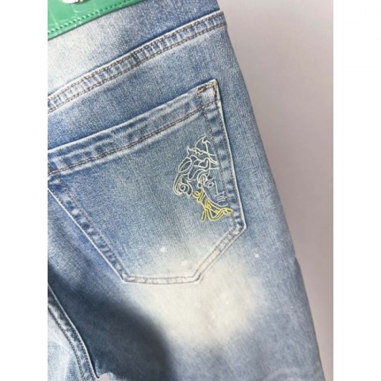 2024SS Spring/Summer New VIPSALE VERSACE Versace Jeans 2024SS Spring/Summer New VIPSALE VERSACE Versace Jeans