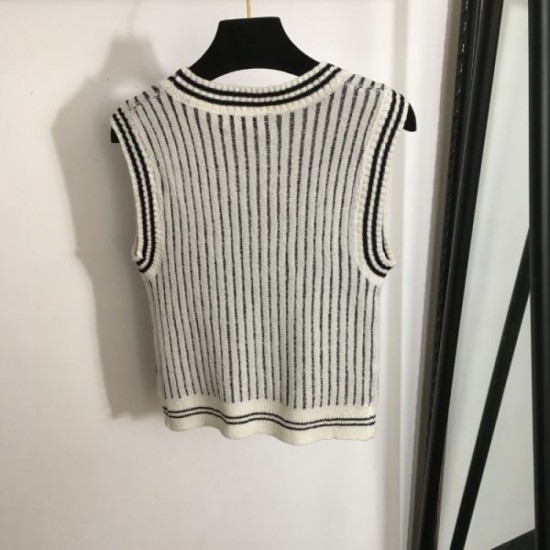 2024SS Knit Vest CHANEL This summer's eye-catching style 2024SS Knit Vest CHANEL This summer's eye-catching style
