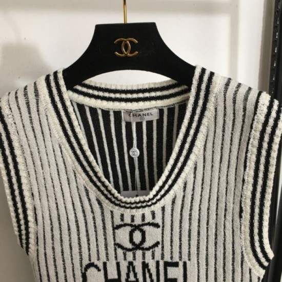 2024SS Knit Vest CHANEL This summer's eye-catching style 2024SS Knit Vest CHANEL This summer's eye-catching style