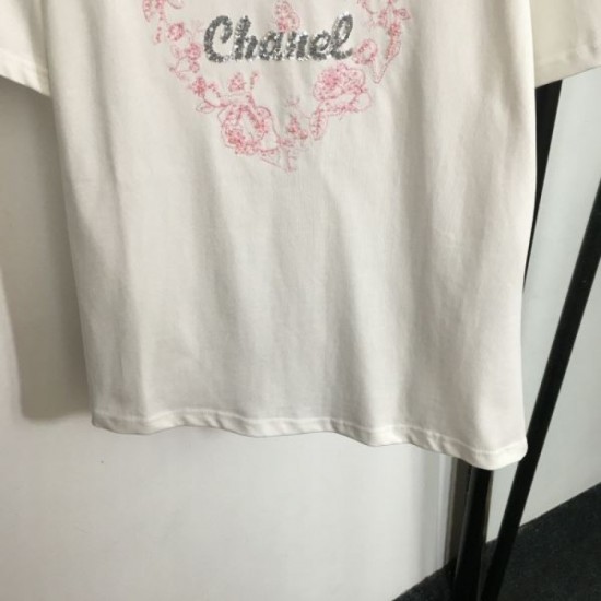 2024SS Short Sleeve T-Shirt CHANEL Chanel A rush of fans aiming for the new summer product 2024SS Short Sleeve T-Shirt CHANEL Chanel A rush of fans aiming for the new summer product