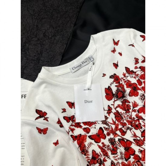 2024SS Short Sleeve T-Shirt DIOR New summer item that will be loved by many Dior users 2024SS Short Sleeve T-Shirt DIOR New summer item that will be loved by many Dior users