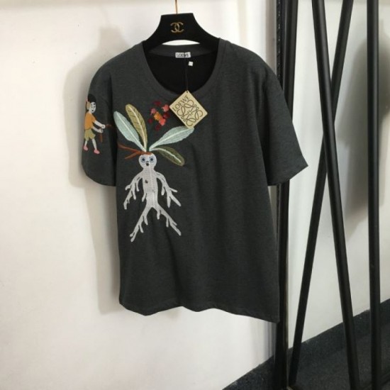 2024SS Short Sleeve T-shirt LOEWE Popular item in both magazines and the city 2024SS Short Sleeve T-shirt LOEWE Popular item in both magazines and the city