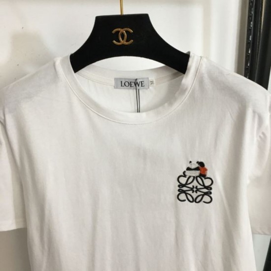 2024SS Short Sleeve T-shirt LOEWE Popular new item that is definitely recommended 2024SS Short Sleeve T-shirt LOEWE Popular new item that is definitely recommended