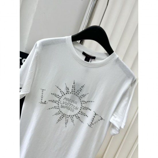 2024SS Short Sleeve T-shirt LOUIS VUITTON I definitely want to buy it 2024SS Short Sleeve T-shirt LOUIS VUITTON I definitely want to buy it