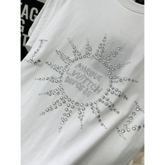 2024SS Short Sleeve T-shirt LOUIS VUITTON I definitely want to buy it 2024SS Short Sleeve T-shirt LOUIS VUITTON I definitely want to buy it