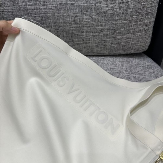 2024SS Waistcoat LOUIS VUITTON Louis Vuitton A staple for summer 2024SS Waistcoat LOUIS VUITTON Louis Vuitton A staple for summer