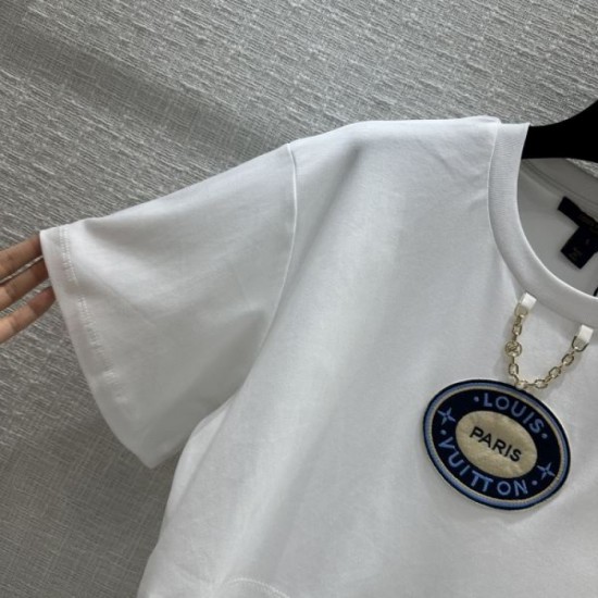 2024SS Short Sleeve T-shirt LOUIS VUITTON Overwhelming approval rating 2024SS Short Sleeve T-shirt LOUIS VUITTON Overwhelming approval rating