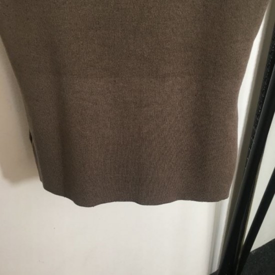 2024SS Knit Vest LOUIS VUITTON A must-see for fashionable people 2024SS Knit Vest LOUIS VUITTON A must-see for fashionable people