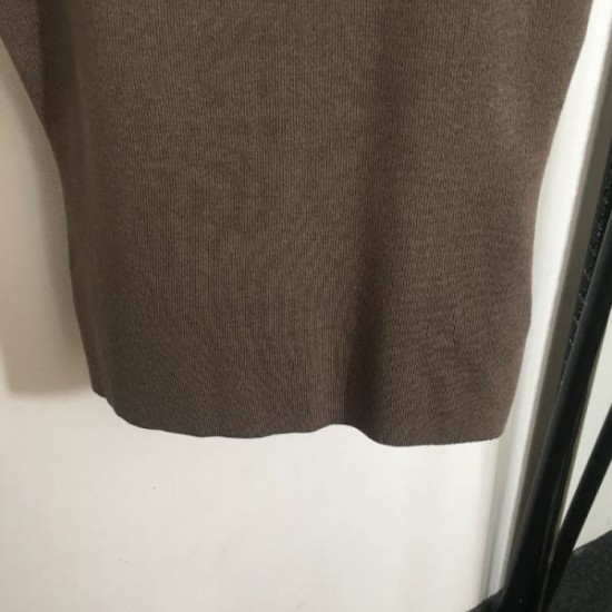 2024SS Knit Vest LOUIS VUITTON A must-see for fashionable people 2024SS Knit Vest LOUIS VUITTON A must-see for fashionable people