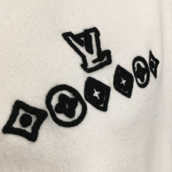 2024SS Short Sleeve T-shirt LOUIS VUITTON Celebrity Favorite Elegant 2024SS Short Sleeve T-shirt LOUIS VUITTON Celebrity Favorite Elegant