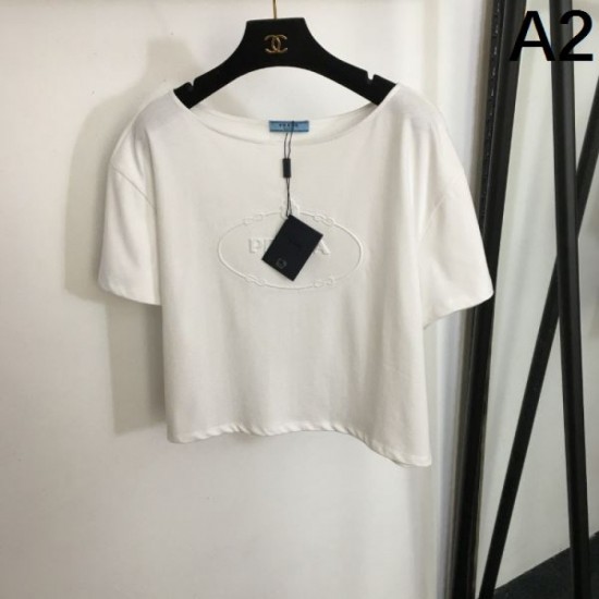 2024SS Short Sleeve T-shirt PRADA This season has a fashionable feel 2024SS Short Sleeve T-shirt PRADA This season has a fashionable feel