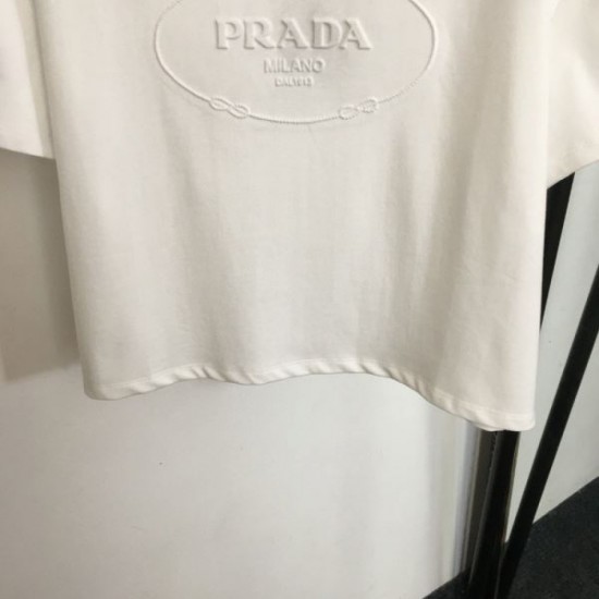 2024SS Short Sleeve T-shirt PRADA This season has a fashionable feel 2024SS Short Sleeve T-shirt PRADA This season has a fashionable feel
