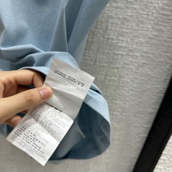 2024SS Waistcoat PRADA Enjoy trendy coordination 2024SS Waistcoat PRADA Enjoy trendy coordination