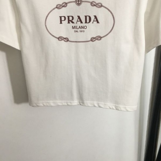 2024SS Short Sleeve T-shirt PRADA Finished with a unique impression 2024SS Short Sleeve T-shirt PRADA Finished with a unique impression