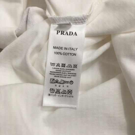 2024SS Short Sleeve T-shirt PRADA Finished with a unique impression 2024SS Short Sleeve T-shirt PRADA Finished with a unique impression