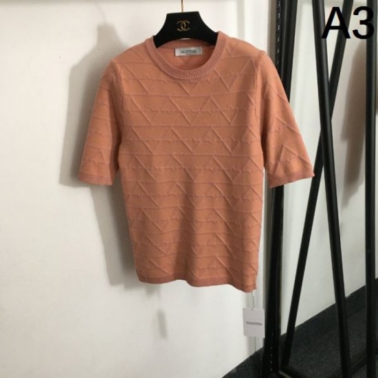 2024SS Short Sleeve Knit VALENTINO Valentino TOP Seller Award Winner 2024SS Short Sleeve Knit VALENTINO Valentino TOP Seller Award Winner