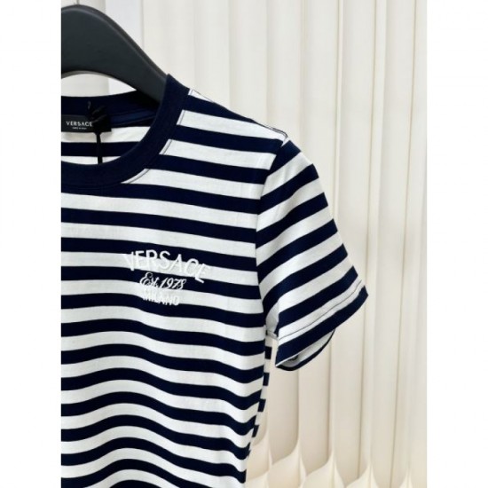 2024SS Short Sleeve T-shirt VERSACE Now attracting attention 2024SS Short Sleeve T-shirt VERSACE Now attracting attention
