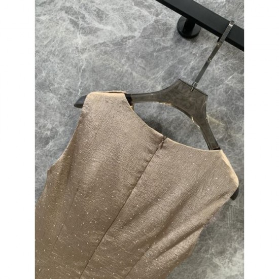 2024SS Sleeveless jacket YSL Yves Saint Laurent overwhelming approval rating 2024SS Sleeveless jacket YSL Yves Saint Laurent overwhelming approval rating