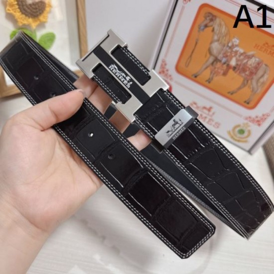 HERMES This summer's new 2024SS belt can create a mature and relaxed feeling. HERMES This summer's new 2024SS belt can create a mature and relaxed feeling.