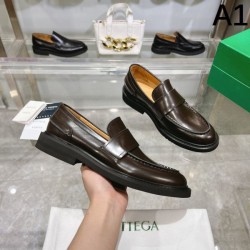 BOTTEGA VENETA Also great as a gift! 2024SS Men's Business Shoes