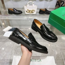 BOTTEGA VENETA Also great as a gift! 2024SS Men's Business Shoes