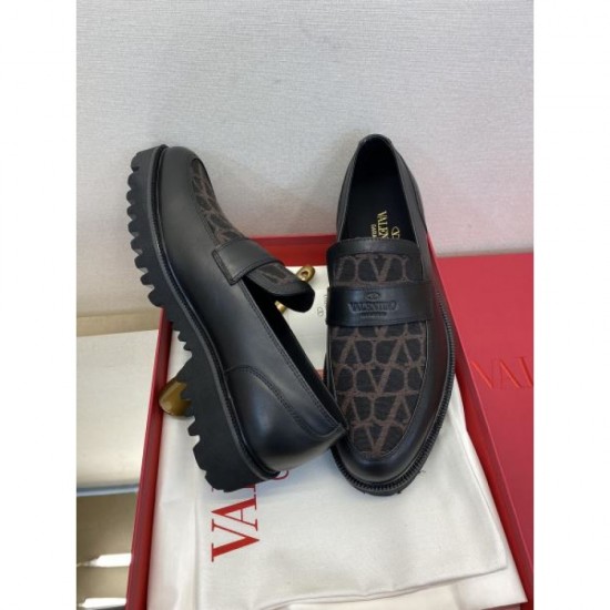 VALENTINO The boom is heating up again 2024SS Men's business shoes VALENTINO The boom is heating up again 2024SS Men's business shoes