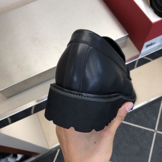 VALENTINO Valentino is sold out this time! 2024SS Men's Business Shoes VALENTINO Valentino is sold out this time! 2024SS Men's Business Shoes