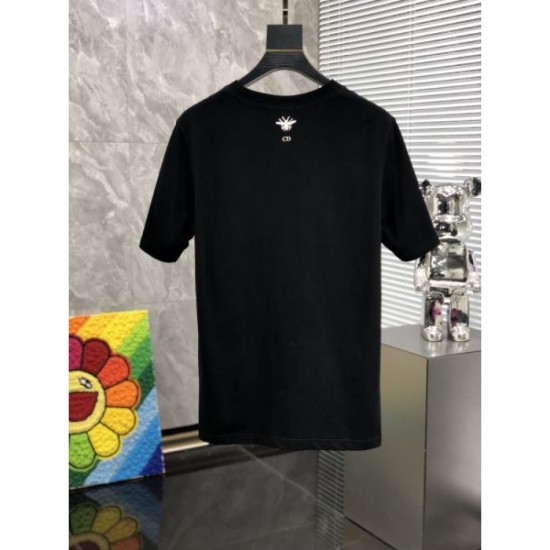 2024SS DIOR Short sleeve T-shirt that is sure to be a hit this year too 2024SS DIOR Short sleeve T-shirt that is sure to be a hit this year too