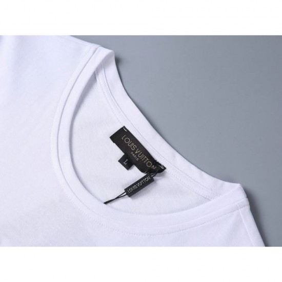 2024SS This year's summer favorite LOUIS VUITTON Short sleeve T-shirt 2024SS This year's summer favorite LOUIS VUITTON Short sleeve T-shirt