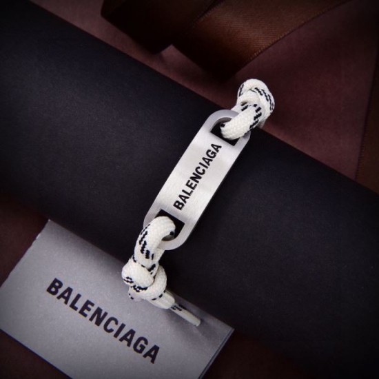BALENCIAGA Balenciaga super popular model arrival 2024SS bracelet BALENCIAGA Balenciaga super popular model arrival 2024SS bracelet