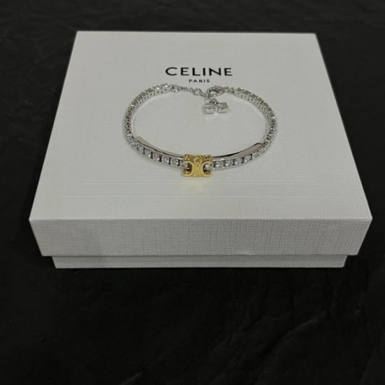CELINE Celine 2024SS bracelet that is useful during the change of seasons CELINE Celine 2024SS bracelet that is useful during the change of seasons